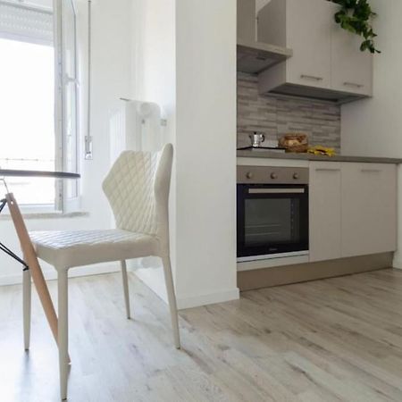 One Flat/Studio,Busto ArsizioCenter,With Terrace Exteriör bild